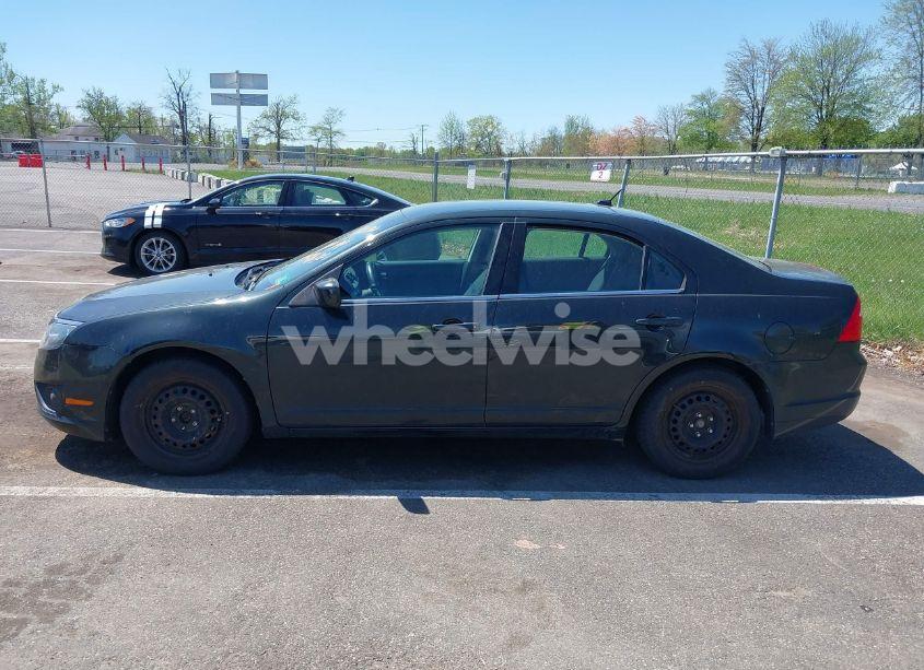 Photo 14 of 2010 Ford Fusion SE (VIN 3FAHP0HA0AR321622)