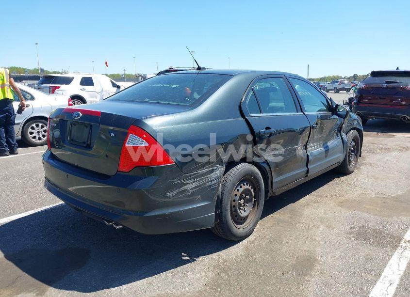 Photo 4 of 2010 Ford Fusion SE (VIN 3FAHP0HA0AR321622)