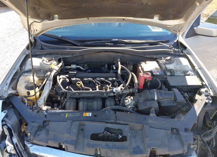 Photo 10 of 2010 Ford Fusion SE (VIN 3FAHP0HA0AR365510)