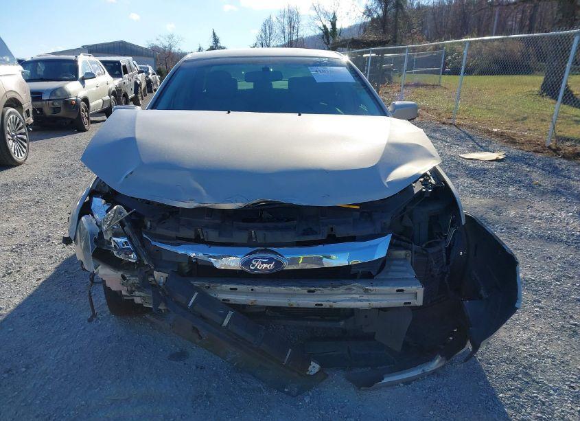 Photo 13 of 2010 Ford Fusion SE (VIN 3FAHP0HA0AR365510)