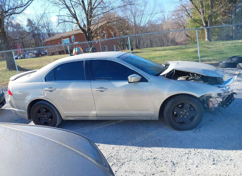 Photo 14 of 2010 Ford Fusion SE (VIN 3FAHP0HA0AR365510)