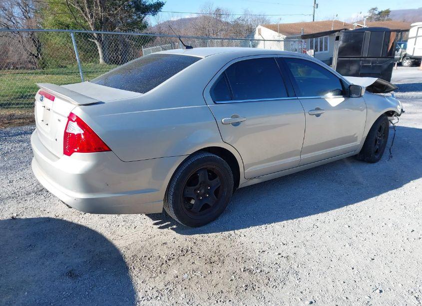 Photo 4 of 2010 Ford Fusion SE (VIN 3FAHP0HA0AR365510)