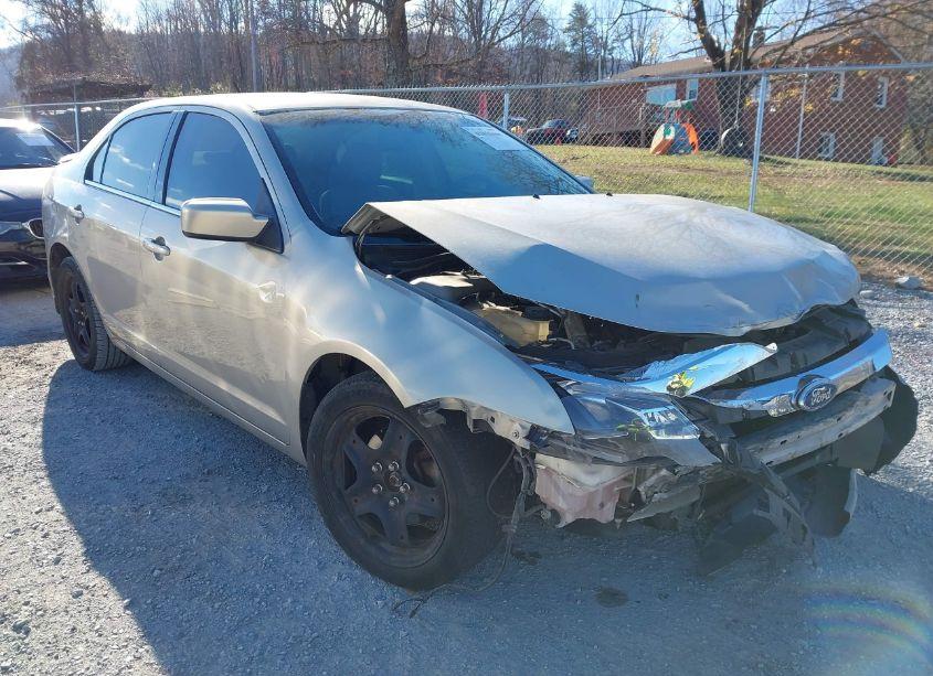 Photo 6 of 2010 Ford Fusion SE (VIN 3FAHP0HA0AR365510)