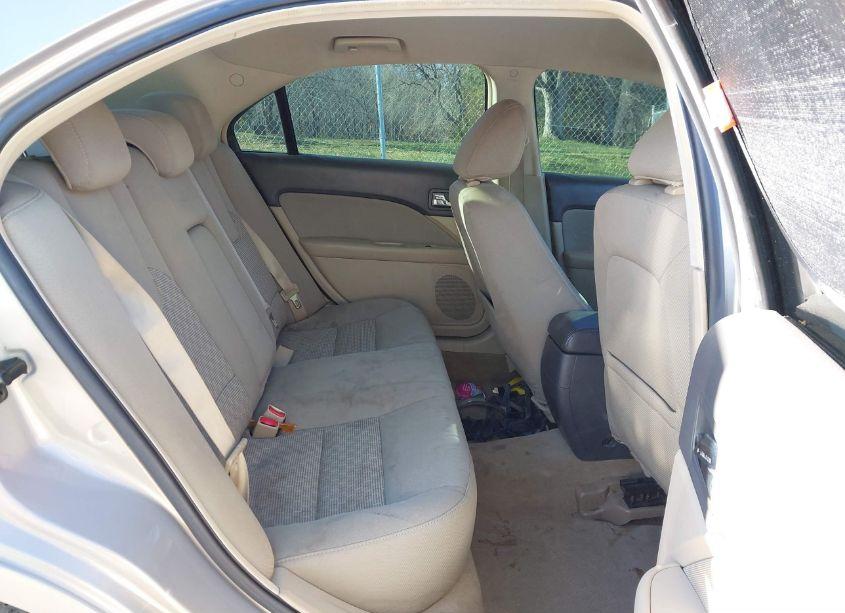 Photo 8 of 2010 Ford Fusion SE (VIN 3FAHP0HA0AR365510)