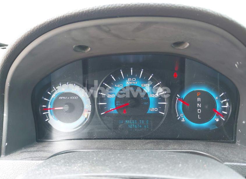 Photo 7 of 2010 Ford Fusion SE (VIN 3FAHP0HA0AR376376)