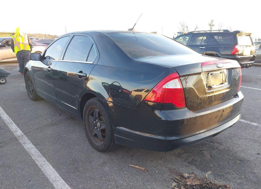 Photo 3 of 2010 Ford Fusion SE (VIN 3FAHP0HA0AR386714)