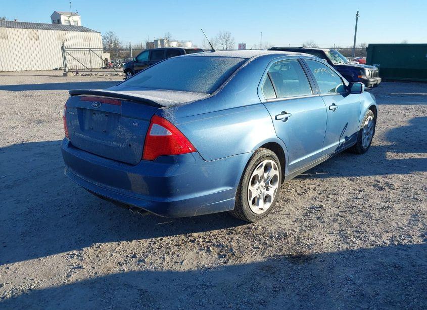 Photo 4 of 2010 Ford Fusion SE (VIN 3FAHP0HA0AR418111)