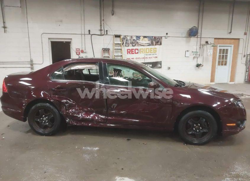 Photo 13 of 2011 Ford Fusion SE (VIN 3FAHP0HA0BR100216)