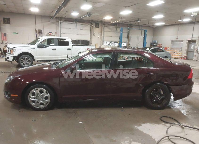 Photo 14 of 2011 Ford Fusion SE (VIN 3FAHP0HA0BR100216)