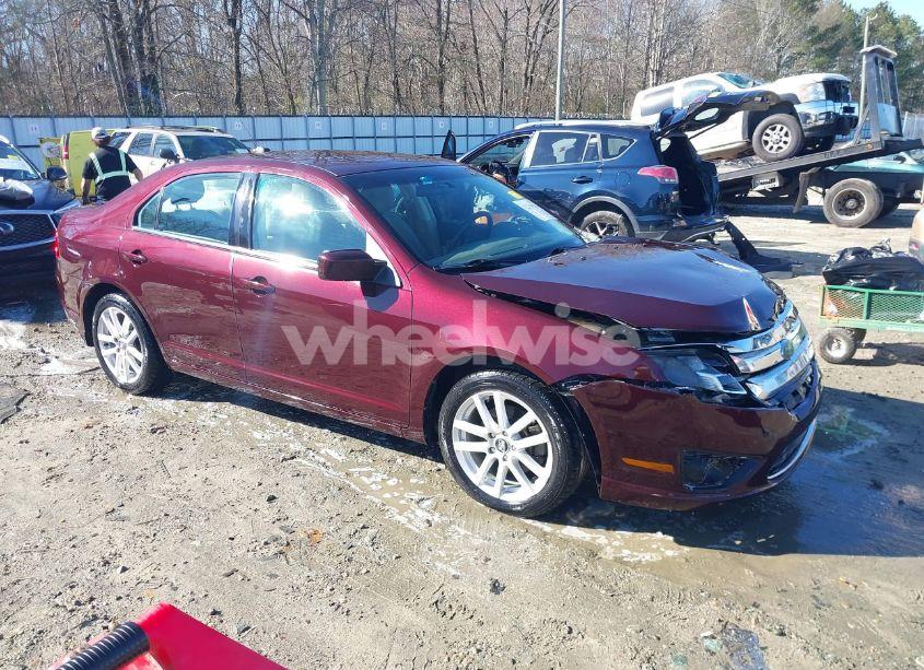 2011 Ford Fusion SE (VIN 3FAHP0HA0BR102807) main photo