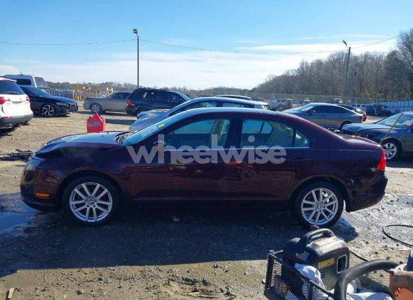 Photo 14 of 2011 Ford Fusion SE (VIN 3FAHP0HA0BR102807)