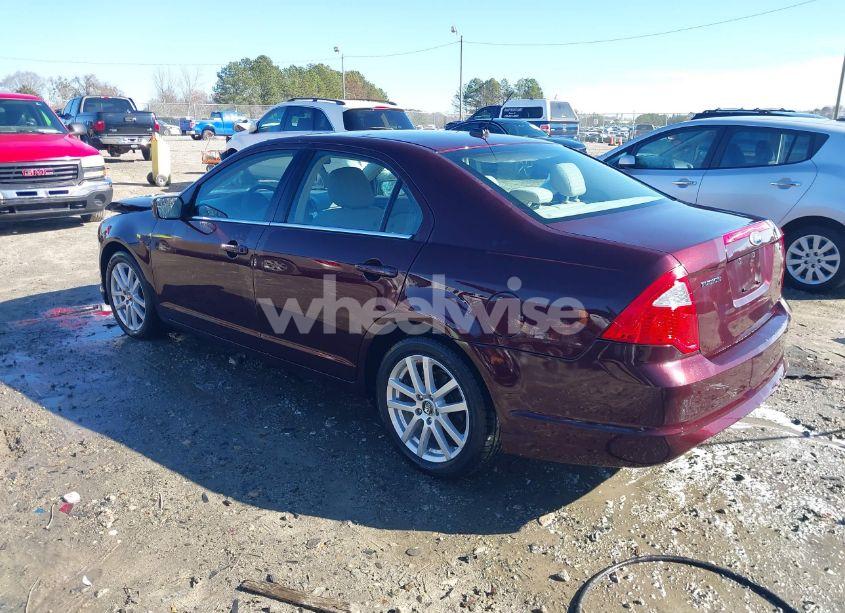 Photo 3 of 2011 Ford Fusion SE (VIN 3FAHP0HA0BR102807)