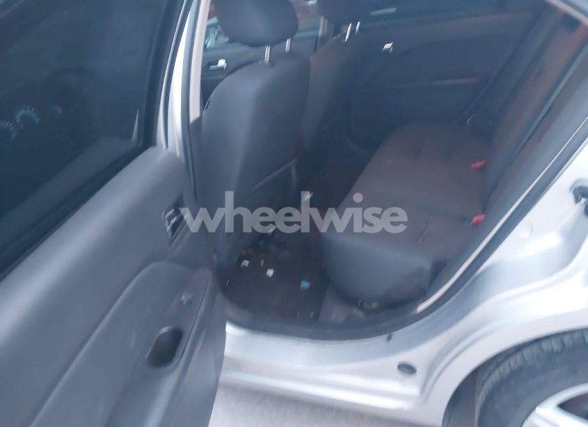 Photo 8 of 2011 Ford Fusion SE (VIN 3FAHP0HA0BR110549)