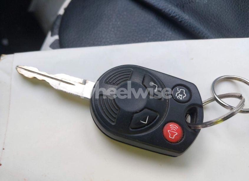 Photo 11 of 2011 Ford Fusion SE (VIN 3FAHP0HA0BR124760)