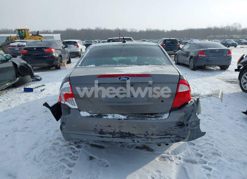 Photo 16 of 2011 Ford Fusion SE (VIN 3FAHP0HA0BR147651)