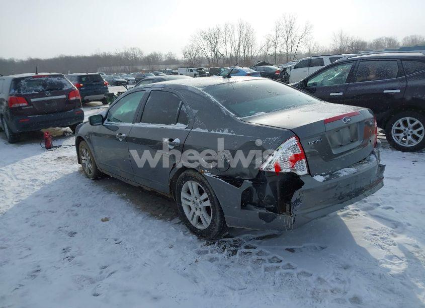 Photo 3 of 2011 Ford Fusion SE (VIN 3FAHP0HA0BR147651)
