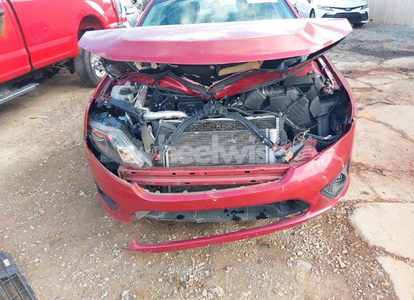 Photo 6 of 2011 Ford Fusion SE (VIN 3FAHP0HA0BR164336)