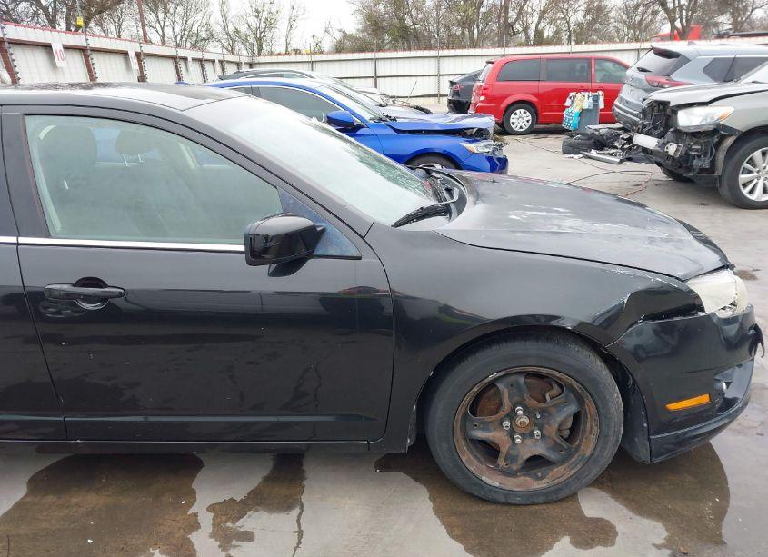 Photo 18 of 2011 Ford Fusion SE (VIN 3FAHP0HA0BR201014)