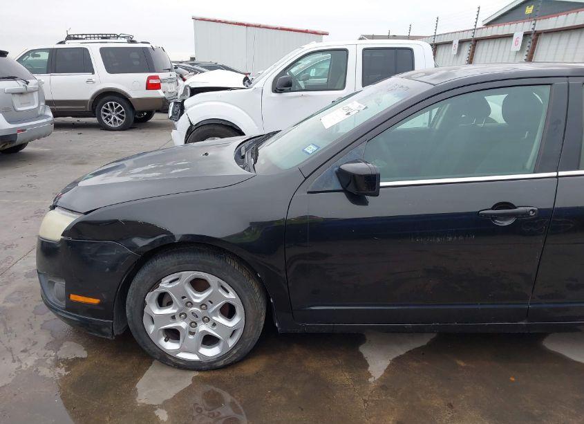 Photo 19 of 2011 Ford Fusion SE (VIN 3FAHP0HA0BR201014)