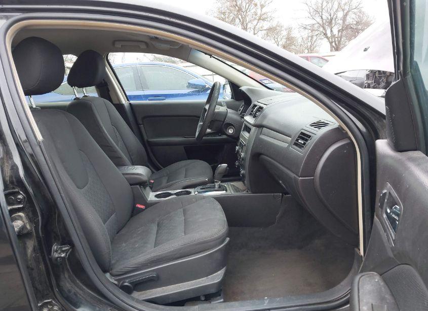 Photo 5 of 2011 Ford Fusion SE (VIN 3FAHP0HA0BR201014)