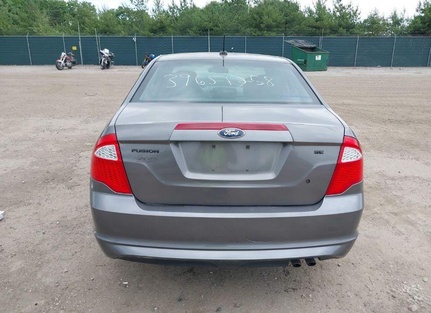 Photo 15 of 2011 Ford Fusion SE (VIN 3FAHP0HA0BR212935)