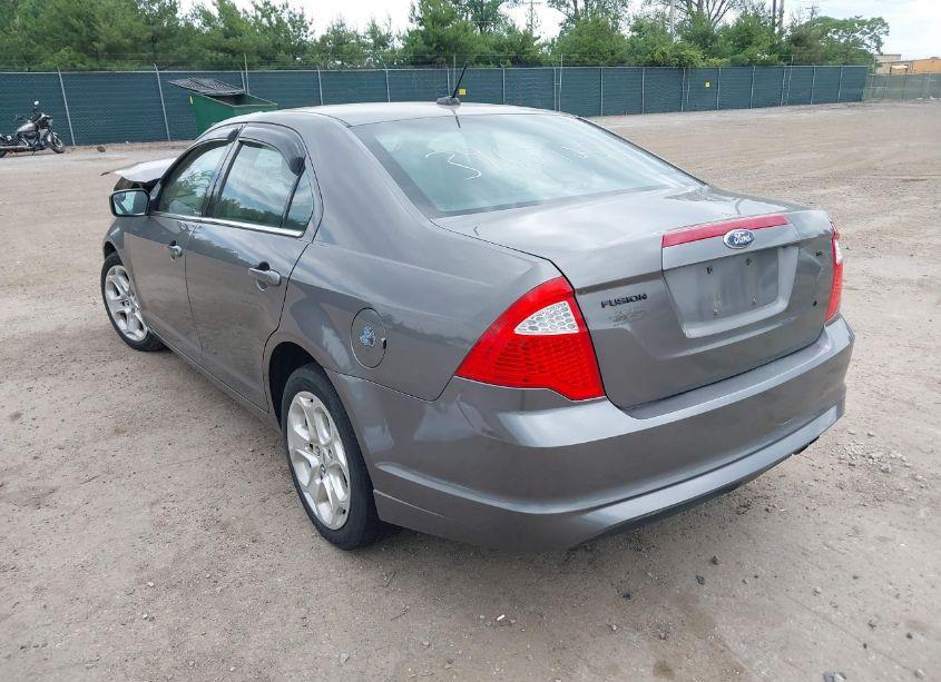 Photo 3 of 2011 Ford Fusion SE (VIN 3FAHP0HA0BR212935)