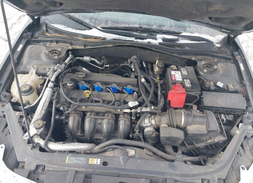 Photo 10 of 2011 Ford Fusion SE (VIN 3FAHP0HA0BR213888)