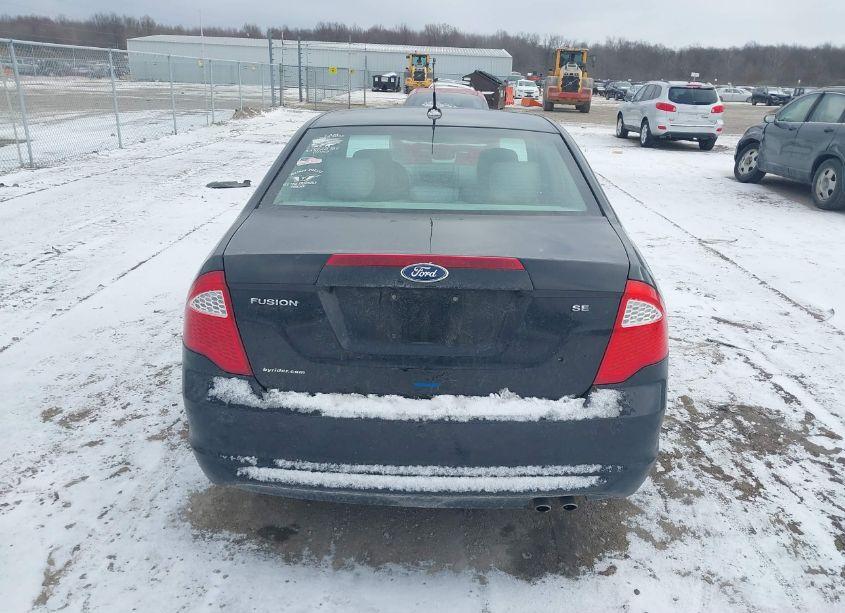 Photo 16 of 2011 Ford Fusion SE (VIN 3FAHP0HA0BR213888)