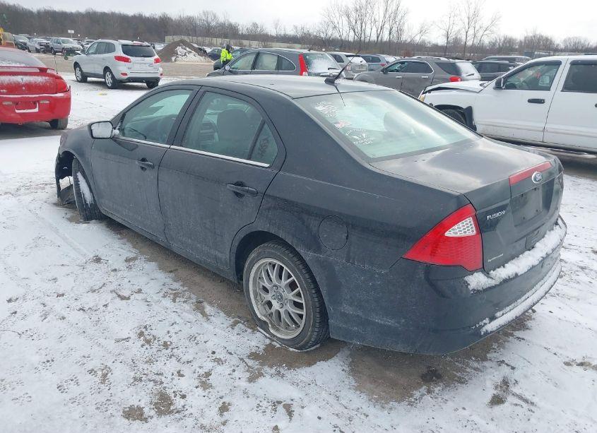 Photo 3 of 2011 Ford Fusion SE (VIN 3FAHP0HA0BR213888)