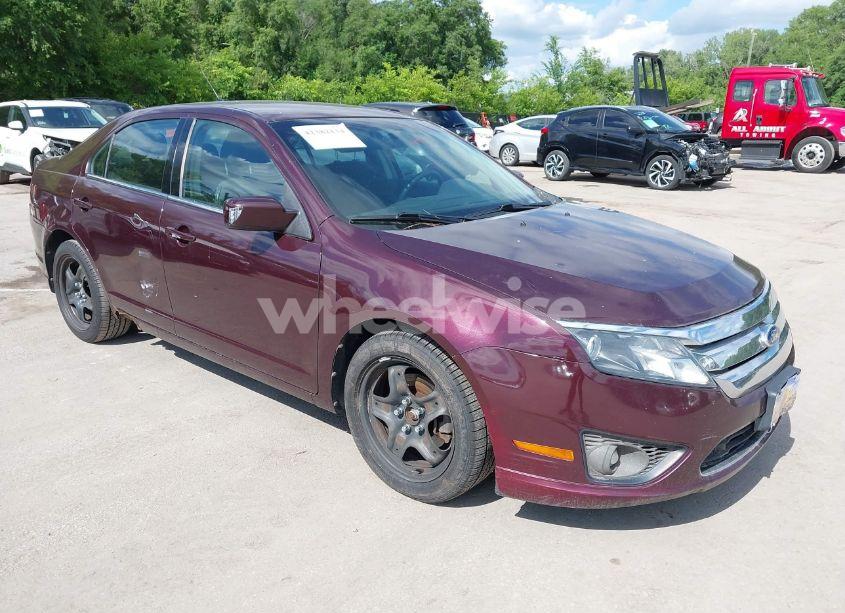 2011 Ford Fusion SE (VIN 3FAHP0HA0BR229430) main photo