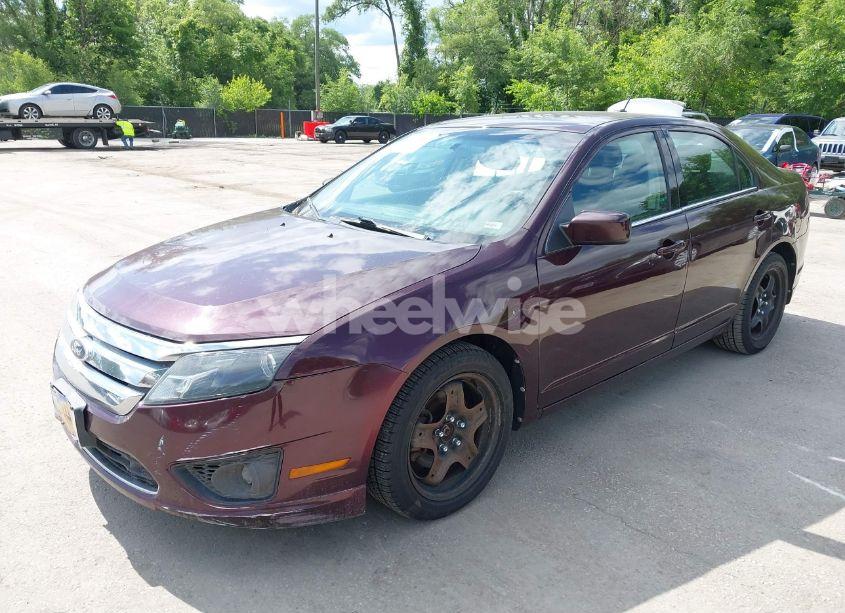 Photo 2 of 2011 Ford Fusion SE (VIN 3FAHP0HA0BR229430)