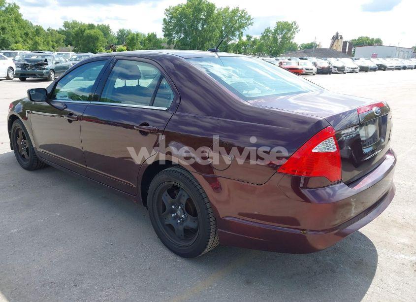 Photo 3 of 2011 Ford Fusion SE (VIN 3FAHP0HA0BR229430)