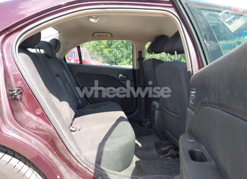 Photo 8 of 2011 Ford Fusion SE (VIN 3FAHP0HA0BR229430)