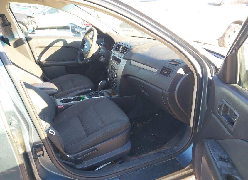 Photo 5 of 2011 Ford Fusion SE (VIN 3FAHP0HA0BR249449)