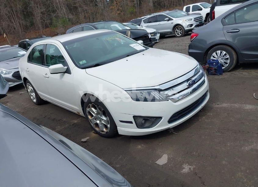 2011 Ford Fusion SE (VIN 3FAHP0HA0BR283360) main photo