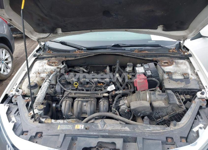 Photo 10 of 2011 Ford Fusion SE (VIN 3FAHP0HA0BR283360)