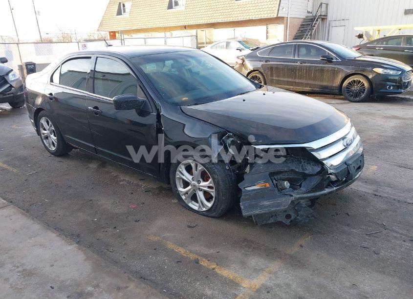 2012 Ford Fusion SE (VIN 3FAHP0HA0CR122590) main photo