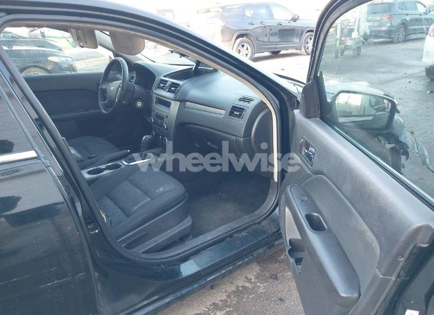 Photo 5 of 2012 Ford Fusion SE (VIN 3FAHP0HA0CR122590)