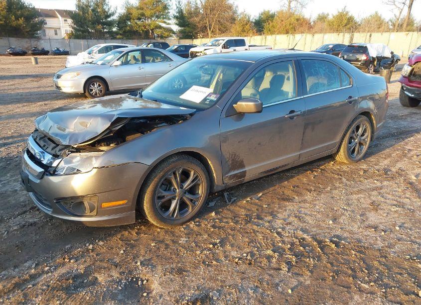 Photo 2 of 2012 Ford Fusion SE (VIN 3FAHP0HA0CR134366)
