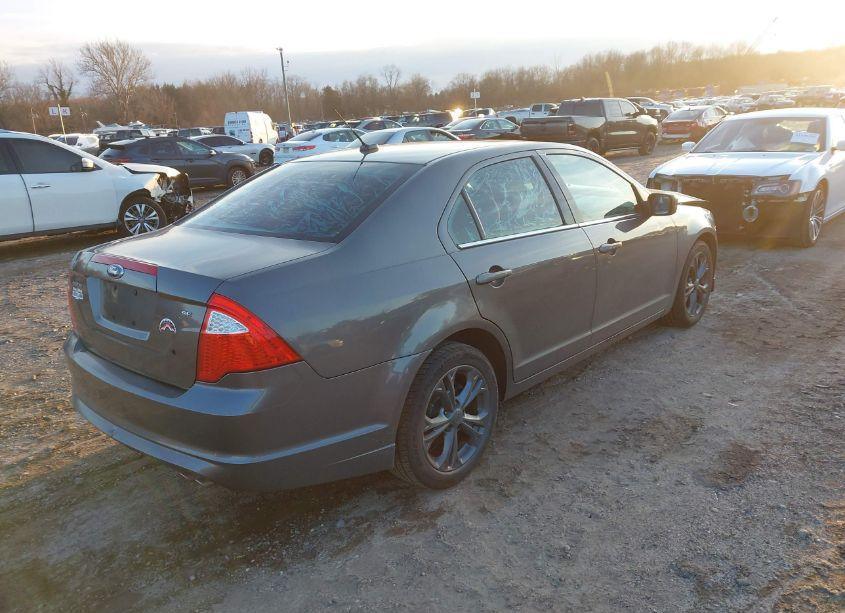 Photo 4 of 2012 Ford Fusion SE (VIN 3FAHP0HA0CR134366)