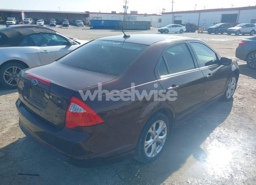 Photo 4 of 2012 Ford Fusion SE (VIN 3FAHP0HA0CR141592)