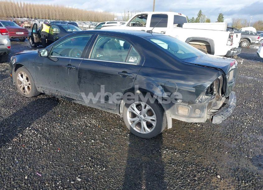 Photo 3 of 2012 Ford Fusion SE (VIN 3FAHP0HA0CR187360)