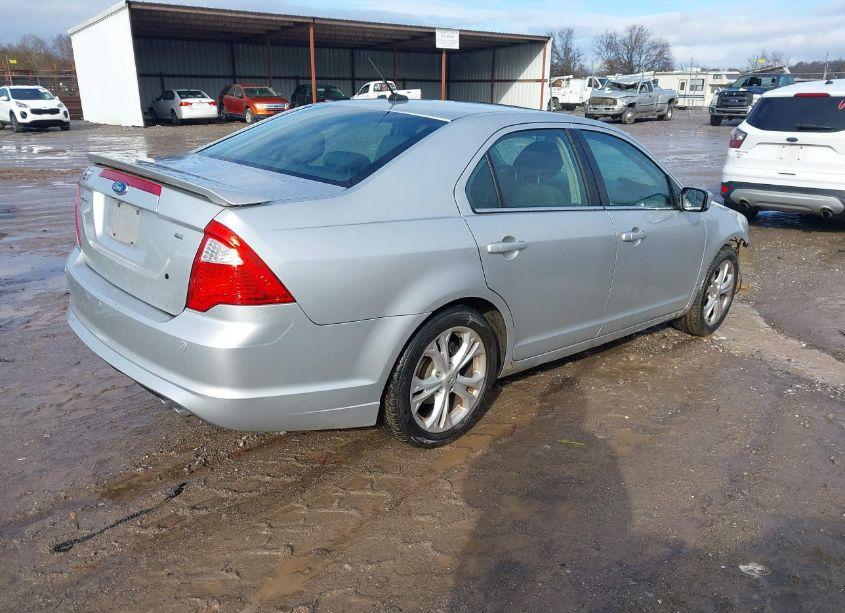 Photo 4 of 2012 Ford Fusion SE (VIN 3FAHP0HA0CR199850)