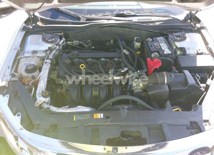 Photo 10 of 2012 Ford Fusion SE (VIN 3FAHP0HA0CR229915)