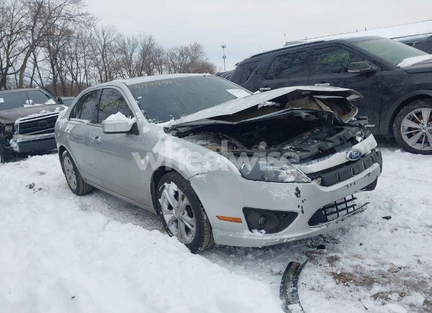 2012 Ford Fusion SE (VIN 3FAHP0HA0CR230112) main photo
