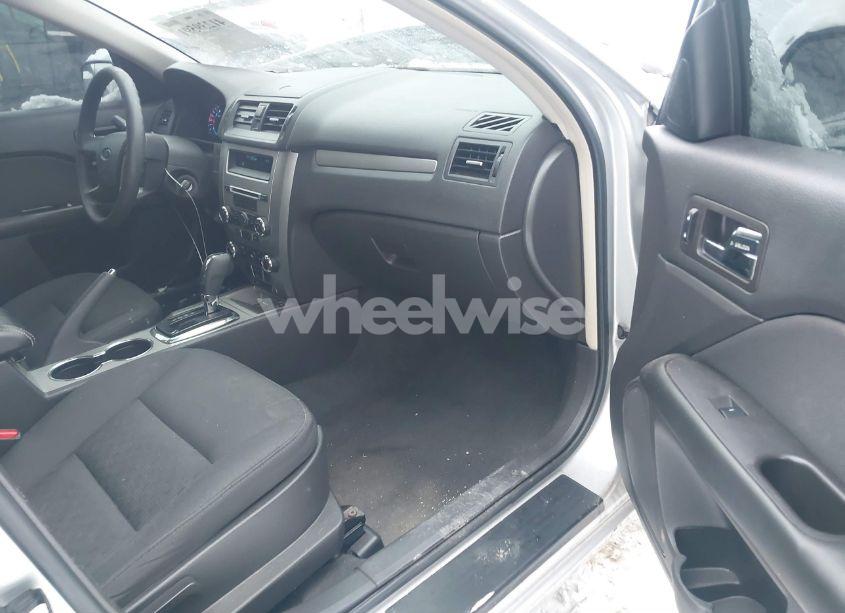 Photo 5 of 2012 Ford Fusion SE (VIN 3FAHP0HA0CR230112)