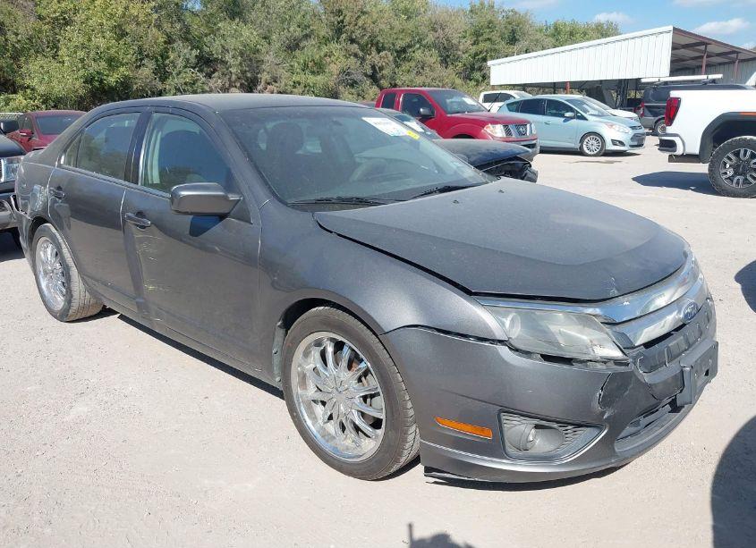 2012 Ford Fusion SE (VIN 3FAHP0HA0CR232958) main photo