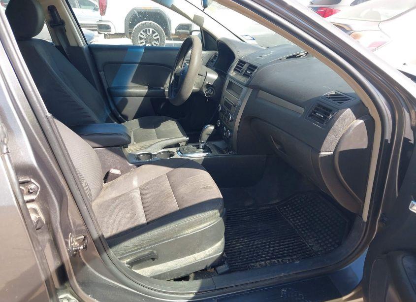 Photo 5 of 2012 Ford Fusion SE (VIN 3FAHP0HA0CR232958)