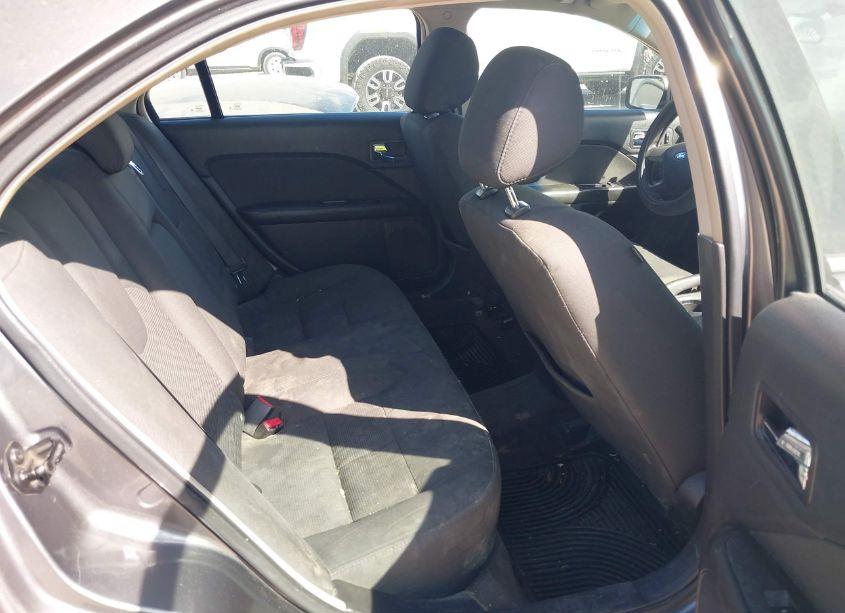 Photo 8 of 2012 Ford Fusion SE (VIN 3FAHP0HA0CR232958)