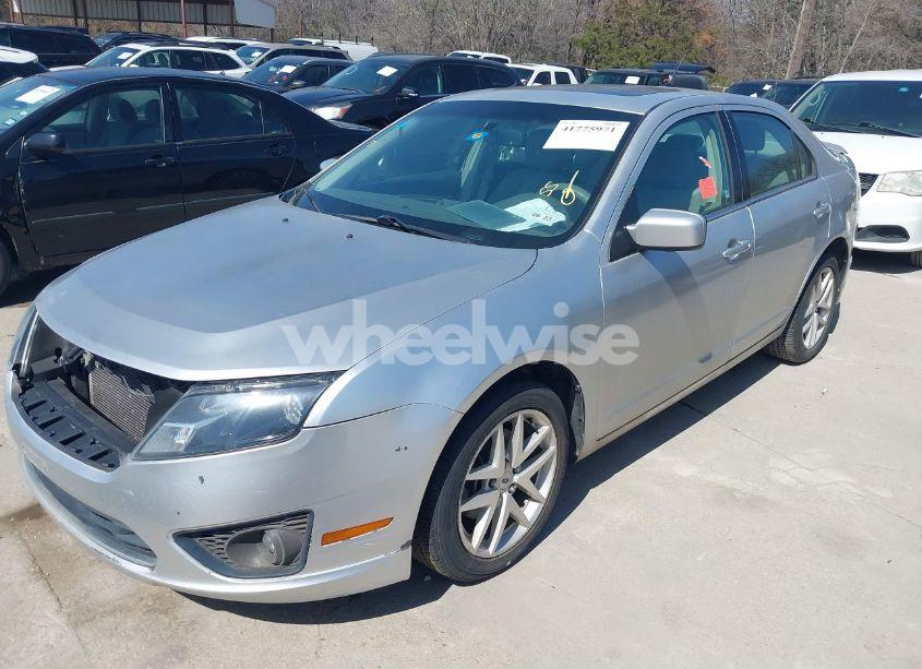 Photo 2 of 2012 Ford Fusion SE (VIN 3FAHP0HA0CR237559)